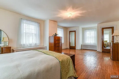 286 Hamilton Avenue Glen Rock NJ 07452