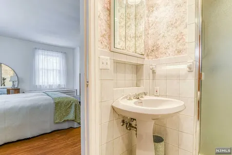 286 Hamilton Avenue Glen Rock NJ 07452