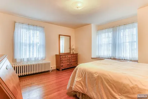 286 Hamilton Avenue Glen Rock NJ 07452
