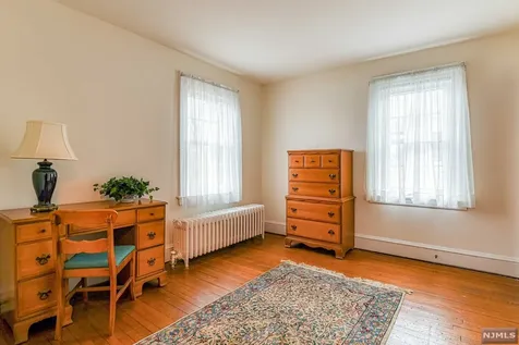 286 Hamilton Avenue Glen Rock NJ 07452