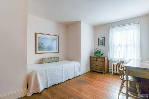 286 Hamilton Avenue Glen Rock NJ 07452