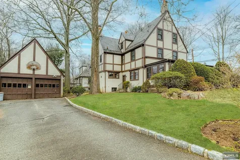 286 Hamilton Avenue Glen Rock NJ 07452