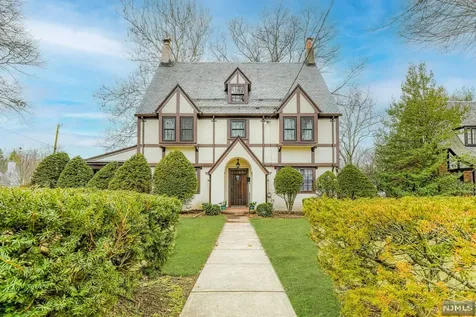 286 Hamilton Avenue Glen Rock NJ 07452
