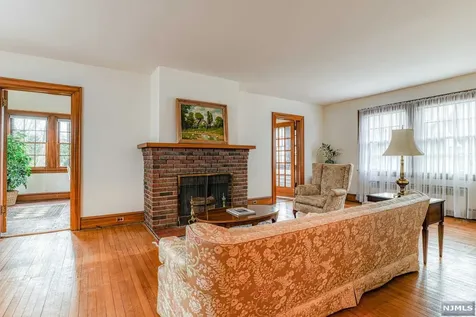 286 Hamilton Avenue Glen Rock NJ 07452