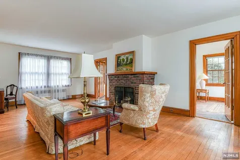 286 Hamilton Avenue Glen Rock NJ 07452