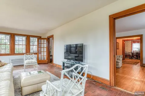 286 Hamilton Avenue Glen Rock NJ 07452