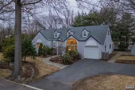 301 Kensington Drive Ridgewood NJ 07450