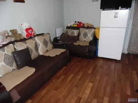 137 Hope Avenue Passaic NJ 07055