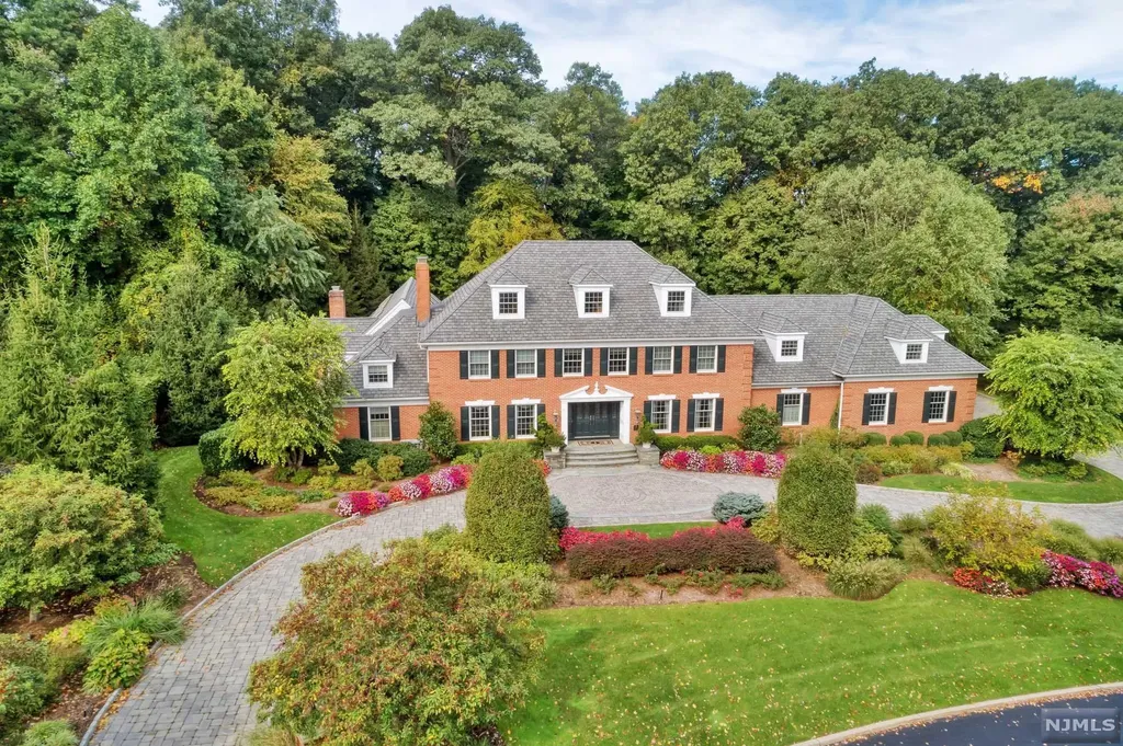 425 Devonshire Drive Franklin Lakes NJ 07417