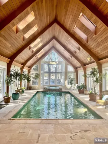 425 Devonshire Drive Franklin Lakes NJ 07417