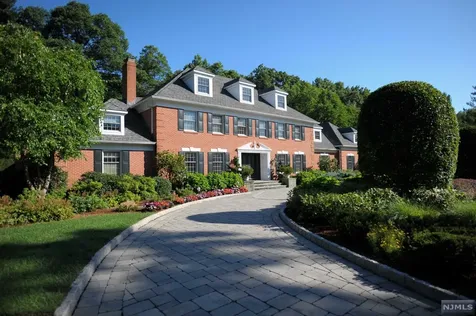 425 Devonshire Drive Franklin Lakes NJ 07417