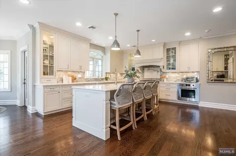 1000 W Saddle River Road Ho-ho-kus NJ 07423