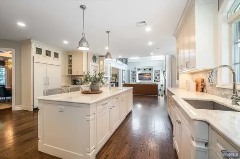 1000 W Saddle River Road Ho-ho-kus NJ 07423