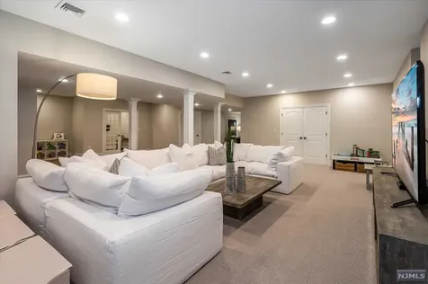 1000 W Saddle River Road Ho-ho-kus NJ 07423