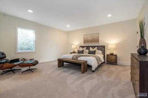1000 W Saddle River Road Ho-ho-kus NJ 07423