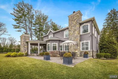 1000 W Saddle River Road Ho-ho-kus NJ 07423