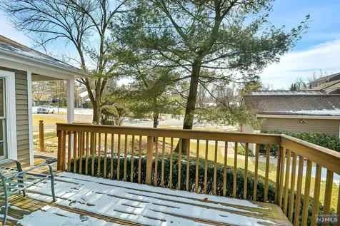 153 Oldwoods Court Mahwah NJ 07430