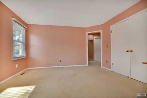 153 Oldwoods Court Mahwah NJ 07430