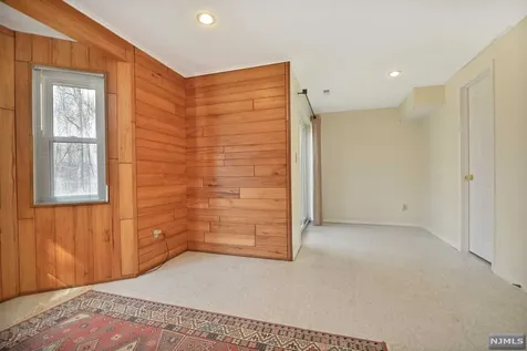 153 Oldwoods Court Mahwah NJ 07430