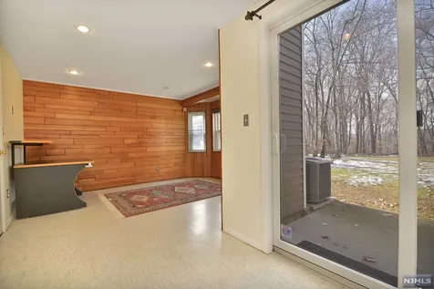 153 Oldwoods Court Mahwah NJ 07430