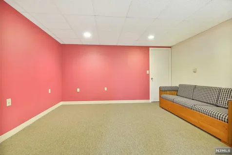 153 Oldwoods Court Mahwah NJ 07430