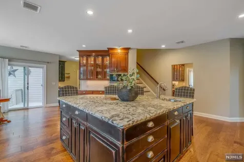 100 Valley Road Allendale NJ 07401