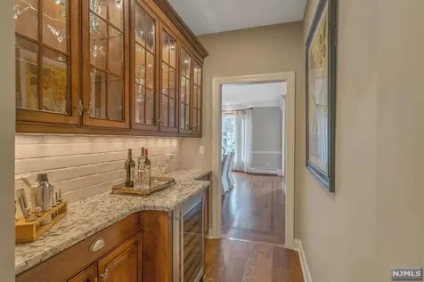 100 Valley Road Allendale NJ 07401