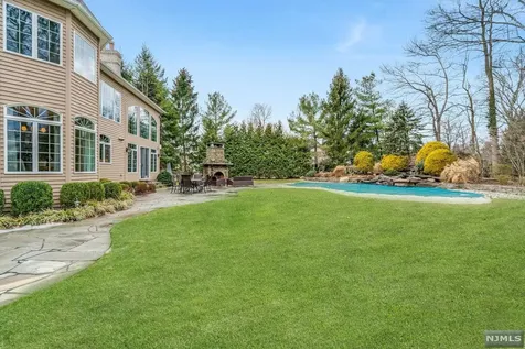 100 Valley Road Allendale NJ 07401