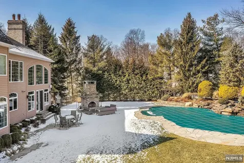 100 Valley Road Allendale NJ 07401