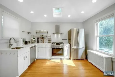 2 Huyler Avenue Tenafly NJ 07670