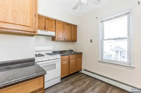 105 Centre Street Nutley NJ 07110