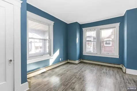 105 Centre Street Nutley NJ 07110
