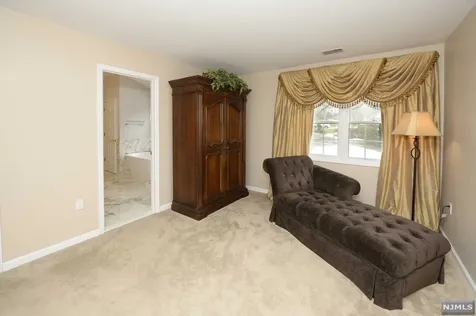 139 Arthur Court Mahwah NJ 07430