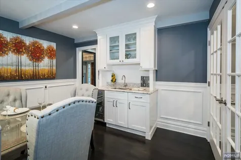 11 Riverview Lane Ho-ho-kus NJ 07423