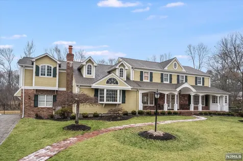 11 Riverview Lane Ho-ho-kus NJ 07423