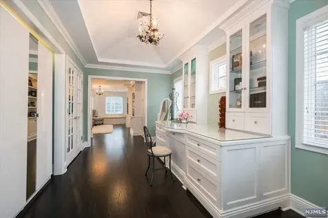 11 Riverview Lane Ho-ho-kus NJ 07423