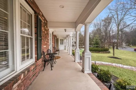 11 Riverview Lane Ho-ho-kus NJ 07423