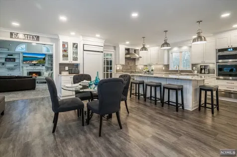 11 Riverview Lane Ho-ho-kus NJ 07423