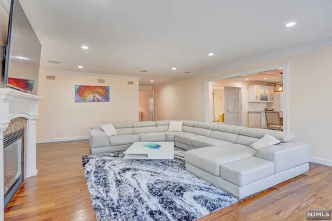 70 Woodcrest Drive Woodcliff Lake NJ 07677