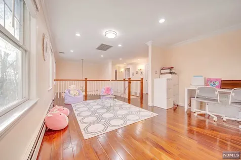 70 Woodcrest Drive Woodcliff Lake NJ 07677
