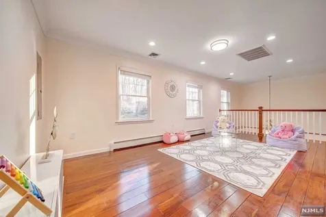 70 Woodcrest Drive Woodcliff Lake NJ 07677