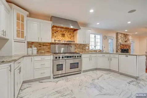 70 Woodcrest Drive Woodcliff Lake NJ 07677