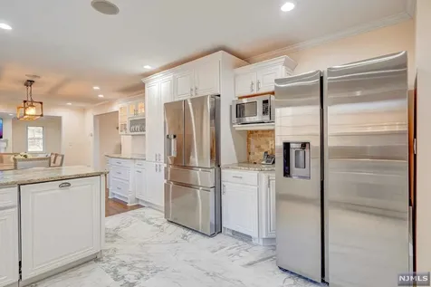 70 Woodcrest Drive Woodcliff Lake NJ 07677