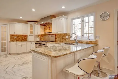 70 Woodcrest Drive Woodcliff Lake NJ 07677
