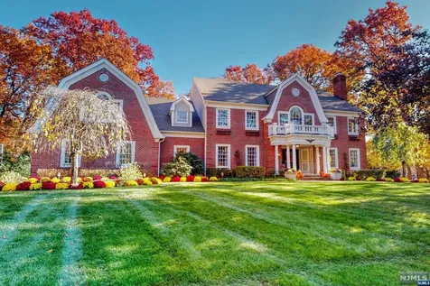 106 Kaitlyn Lane Wyckoff NJ 07481