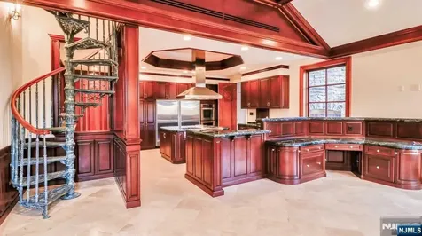 64 Stony Ridge Road Saddle River NJ 07458