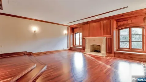 64 Stony Ridge Road Saddle River NJ 07458