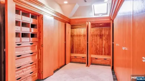 64 Stony Ridge Road Saddle River NJ 07458