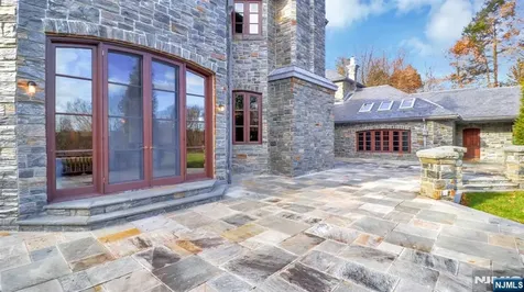 64 Stony Ridge Road Saddle River NJ 07458