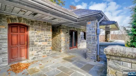64 Stony Ridge Road Saddle River NJ 07458